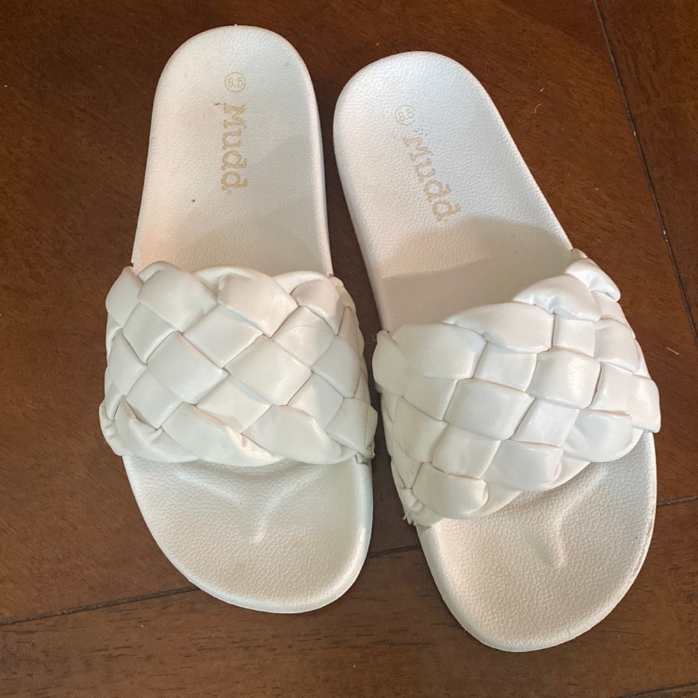 Mudd slides white size 8.5